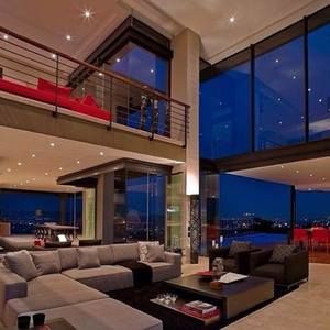 Meet your Posher, Angelo